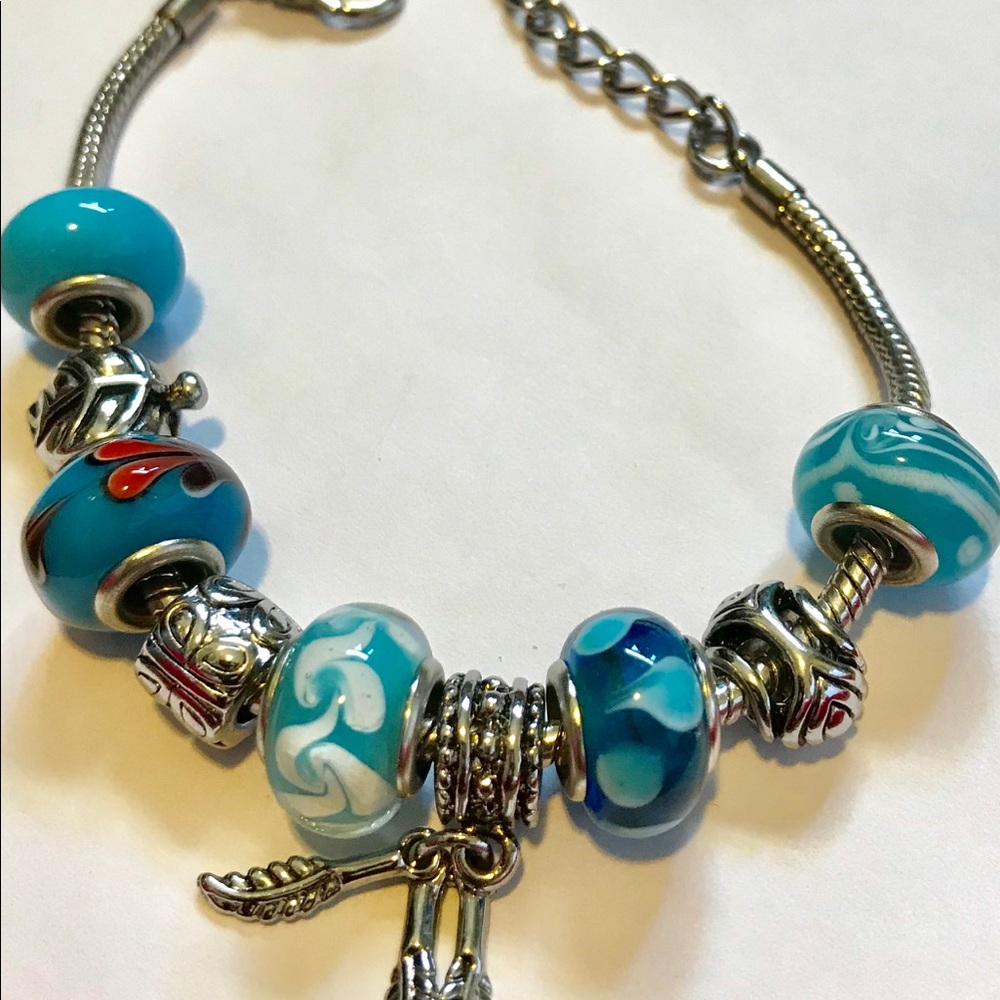 Charm bracelet - Picture 3 of 5